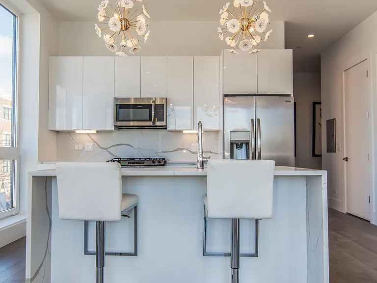 2353 W Wabansia Ave #308 — Photo 12