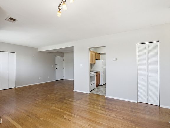 2nd image of 521 Epsom Rd APT 2C