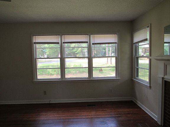 3rd image of 321 Canna Dr
