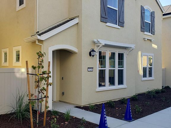 3rd image of 7028 Staccato Way