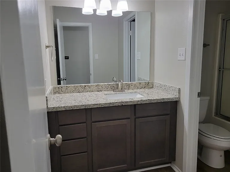 3923 Old Oaks Dr #1 — Photo 5