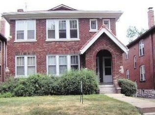 7323 Forsyth Blvd, Saint Louis, MO