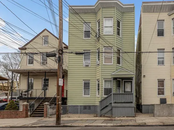 139 Voss Ave, Yonkers, NY 10703