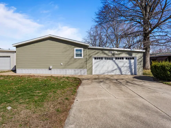 595 Bureau St, Mahomet, IL 61853