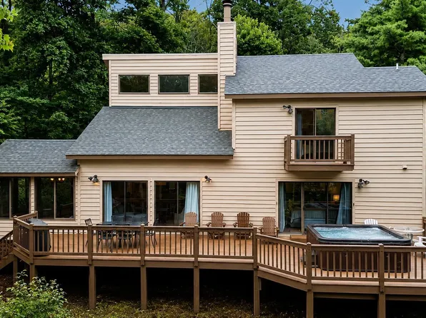 426 Laurel Springs Dr, Wintergreen Resort, VA 22967