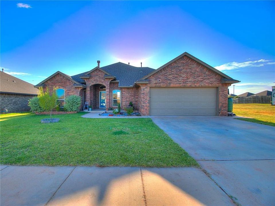 1st image of 3413 Marilyn Dr