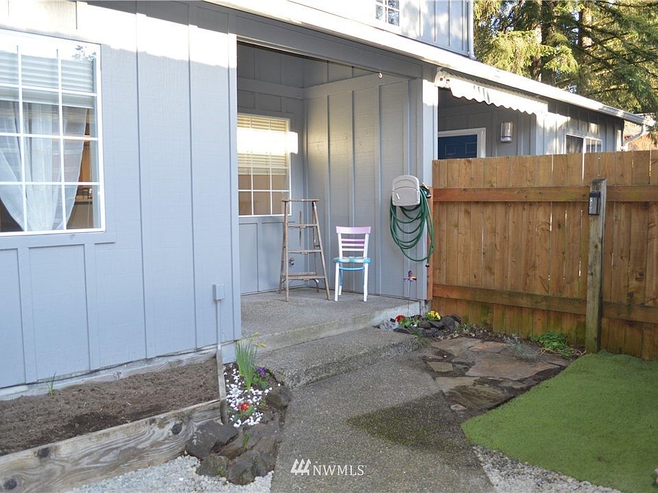 1st image of 2830 B 60th Ln SE