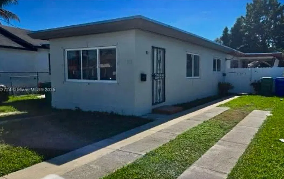 2142 NW 27th St #2142