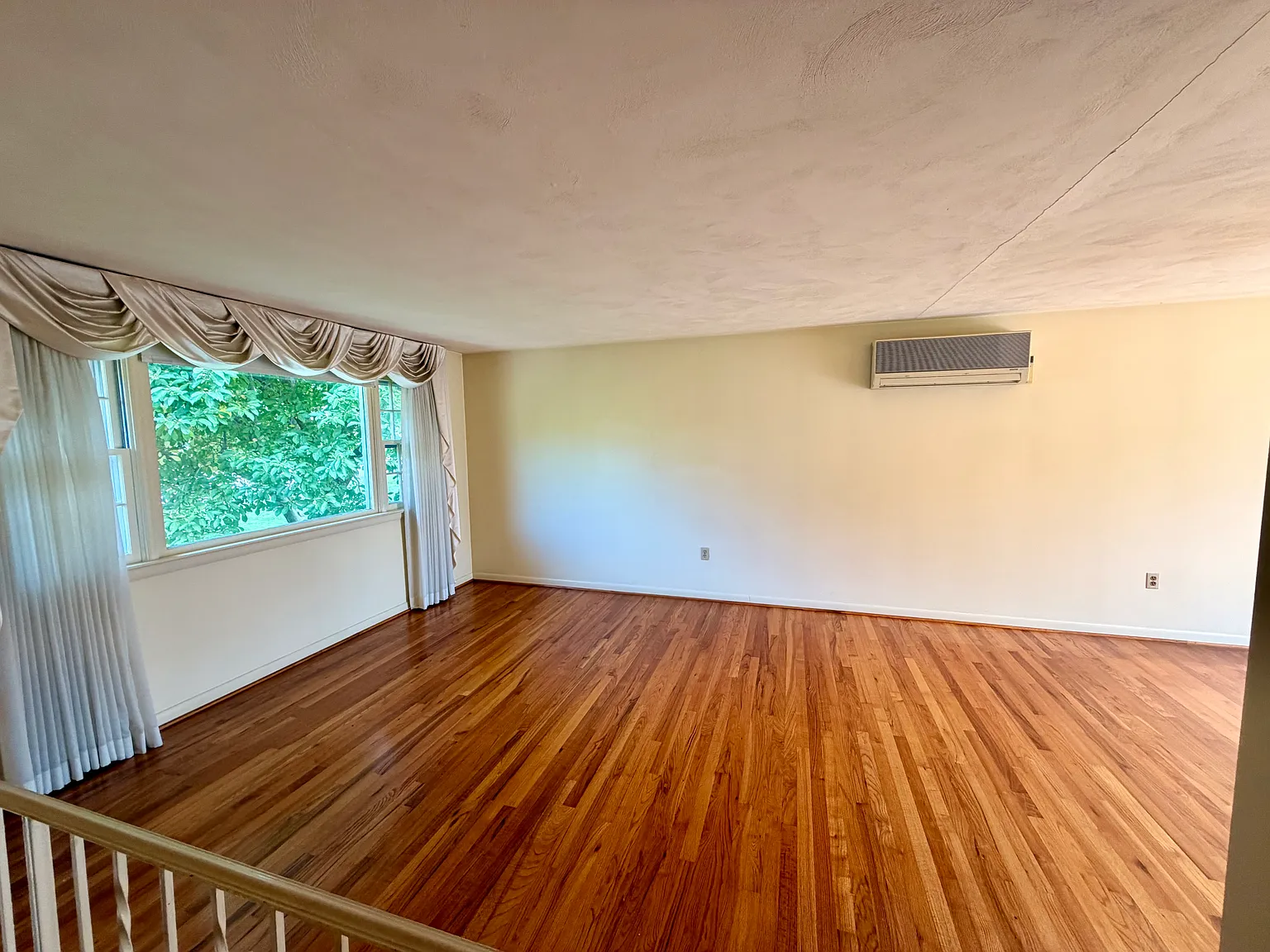 4 bed, 1515 sqft, $2,600 — Photo 3
