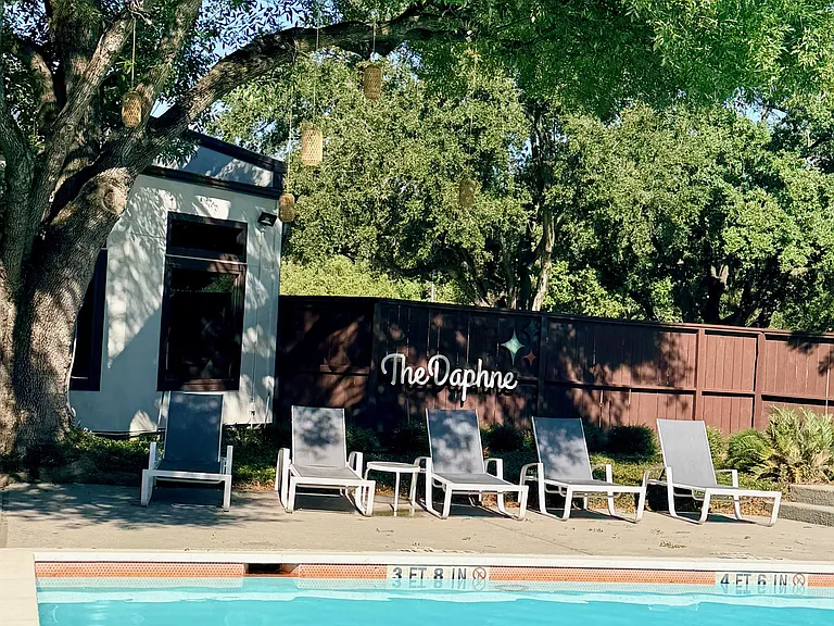 The Daphne Apartments — Photo 30