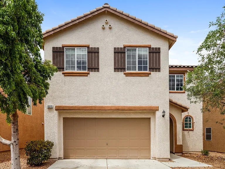 10215 Cougar Crossing St — Photo 1