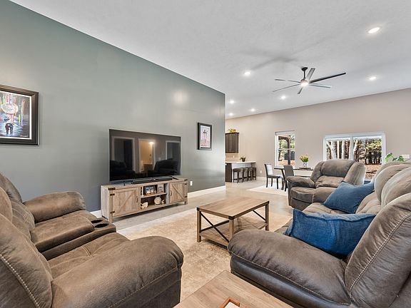 3rd image of 6349 Kilkenny Dr