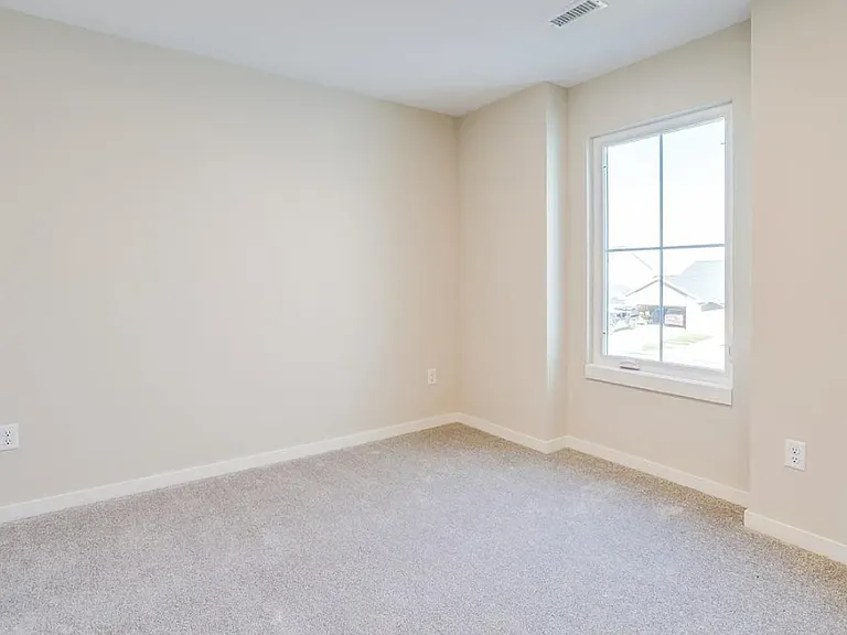 200 W Mendocino — Photo 4