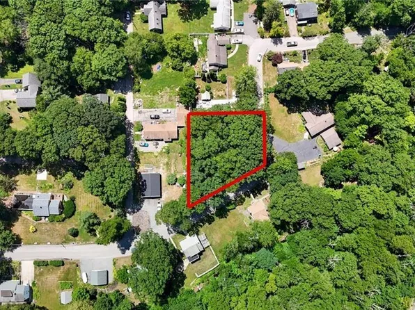 0 Waterman Lake Dr, Chepachet, RI 02814