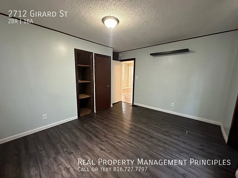 2712 Girard St — Photo 15