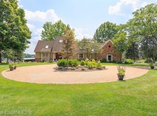 8485 Waumegah Rd, Clarkston, MI 48348