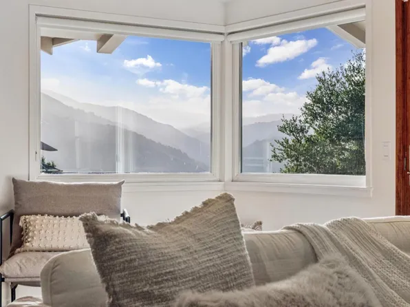 760 Country Club Dr, Carmel Valley, CA 93924