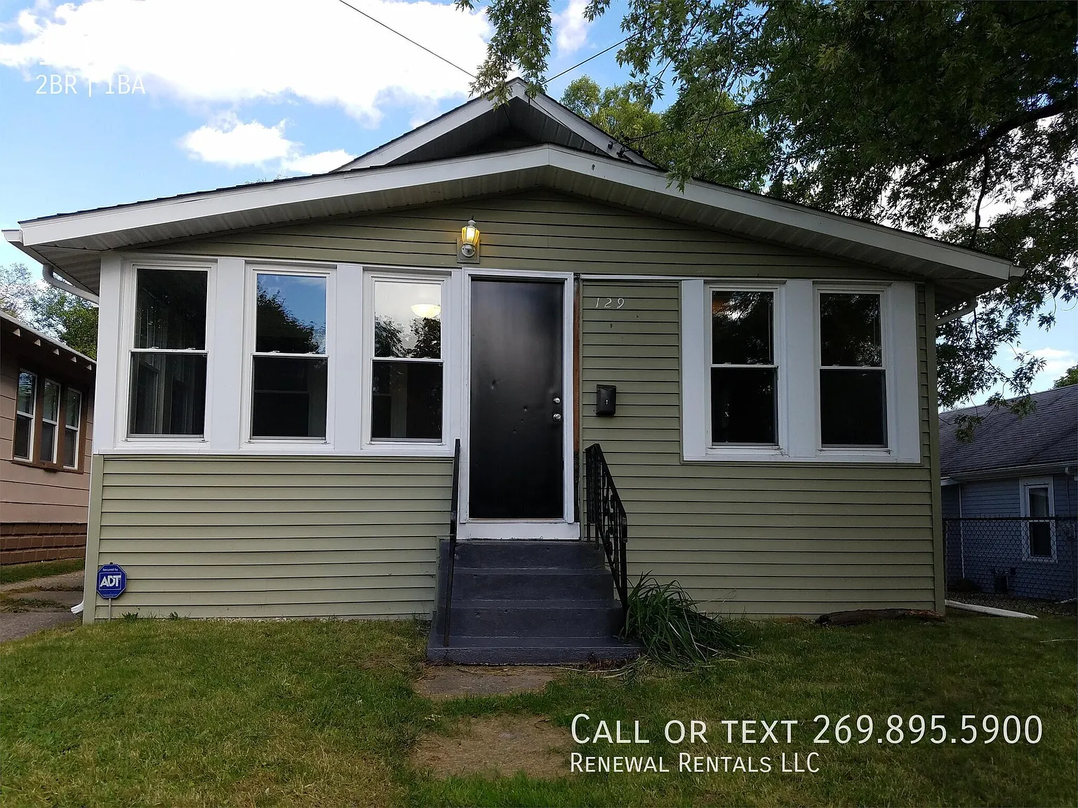 2 bed, 1.0 bath, 800 sqft, $1,300 — Photo 2