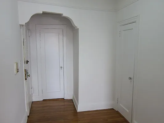 Rented by Realty 2000 Corp | media 12