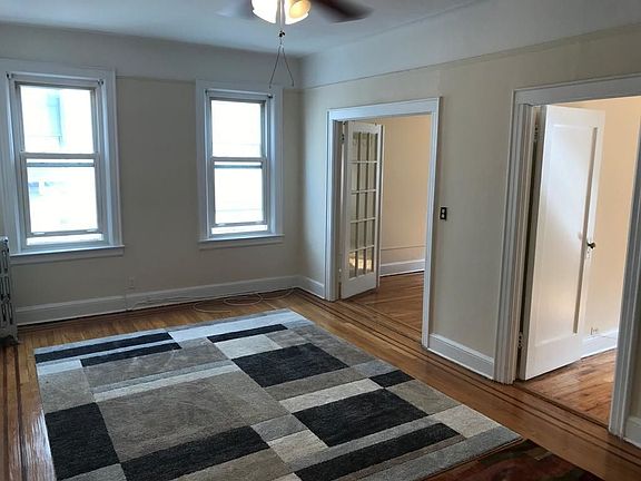 5th image of 4537 41st St APT 2