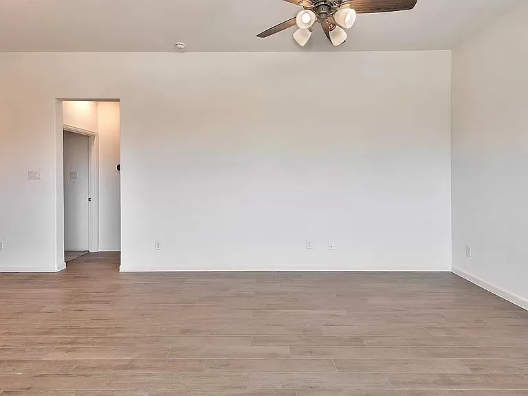 3101 Bell Flower Dr — Photo 4