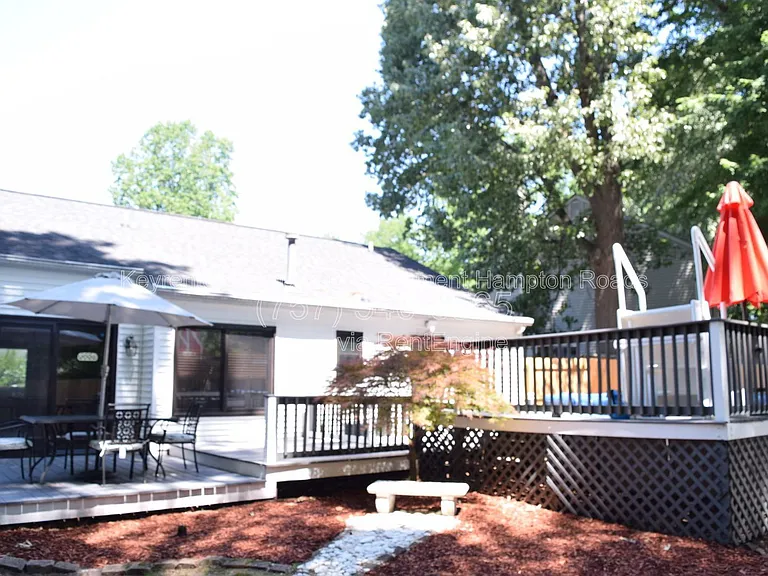 826 Maywood Cir — Photo 25
