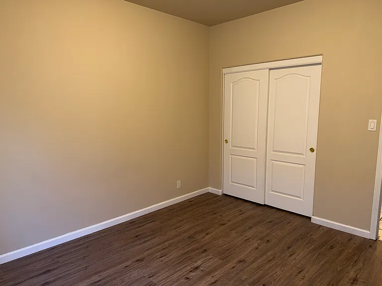 1550 Freeman Way — Photo 15