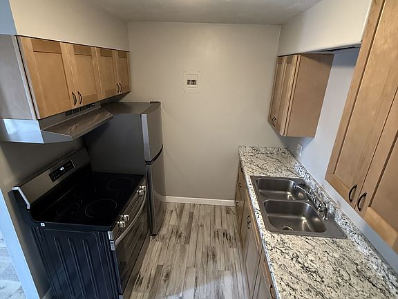 2nd image of 1225 Bunting Ave APT 15