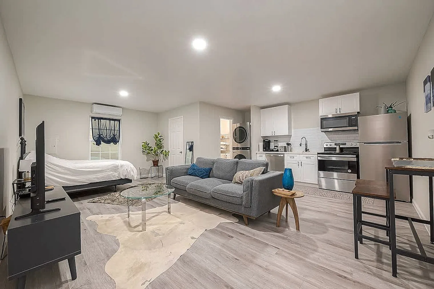 Studio, 1.0 bath, $2,898 — Photo 2