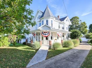 52 E Main St, Fawn Grove, PA 17321