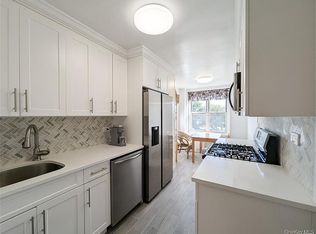 211-40 18th Ave #2C, Bayside, NY 11360