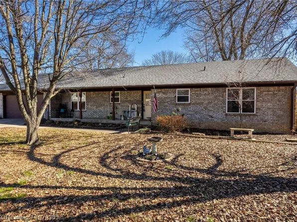 333 Meadors Dr, Alma, AR 72921