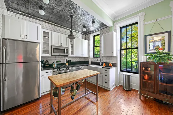 Rented by Brown Harris Stevens | media 26