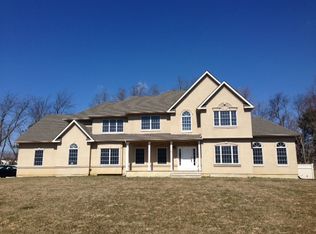 1 White Pines Way, Freehold, NJ 07728