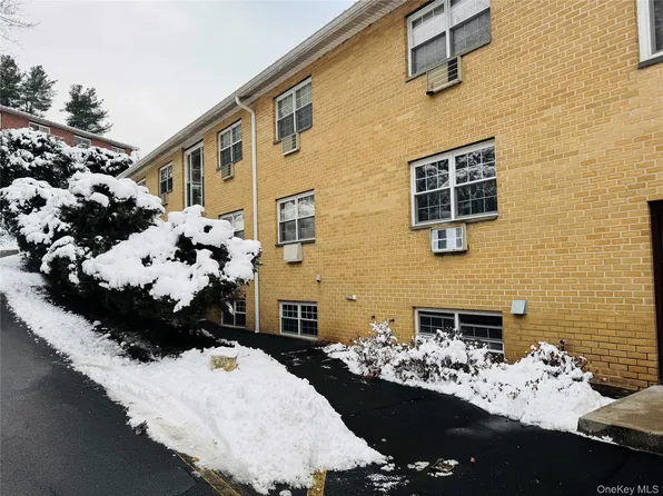 8 Dove Court #8B, Croton-on-Hudson, NY 10520