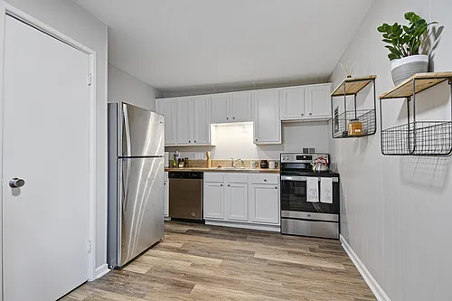 Campus View Apartments Photo 1