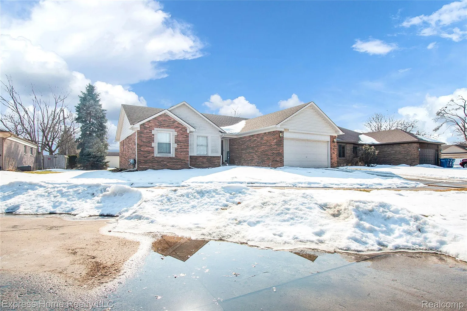 5010 Kelly Dr photo 1