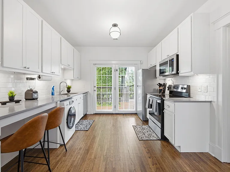 5744 Pershing Ave #1W — Photo 21