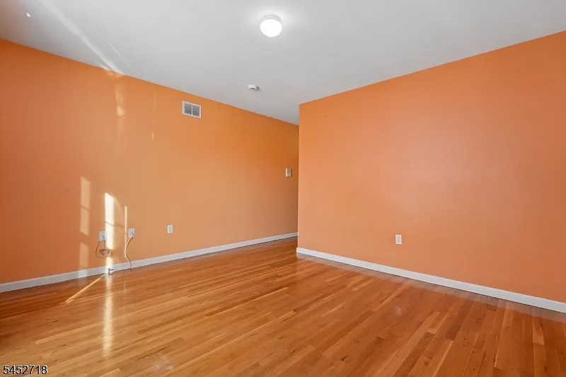 2 bed, 1.5 bath, $2,900 — Photo 4