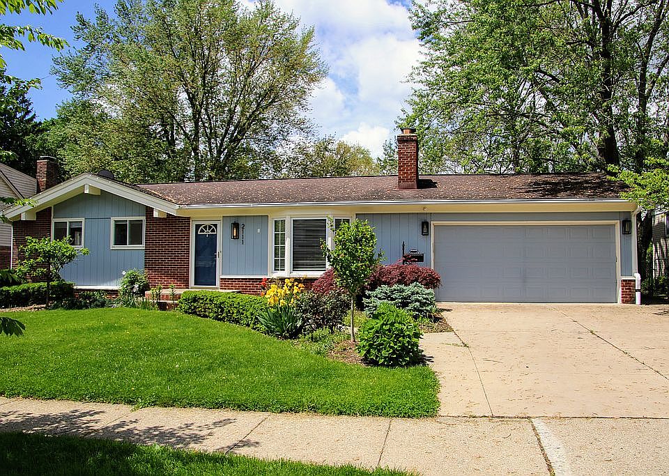 1st image of 2111 Yorktown Dr