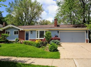 2111 Yorktown Dr, Ann Arbor, MI 48105