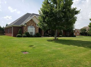 214 Ash Ridge Dr, New Market, AL 35761