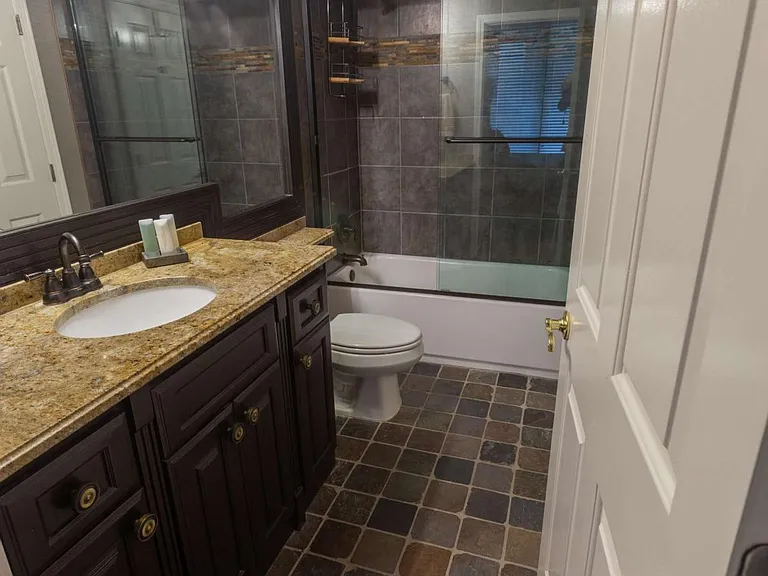 3481 Lakeside Dr NE #605 — Photo 7