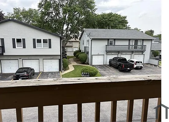 216 Eagle Ct #D — Photo 9