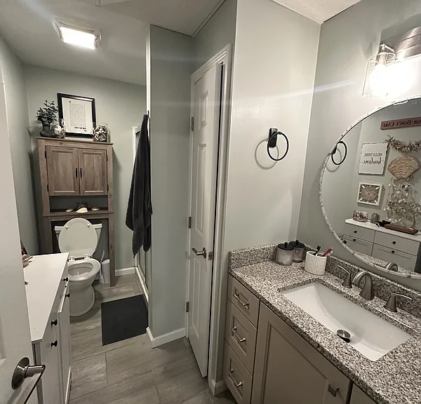 12 Liberty St #F — Photo 1