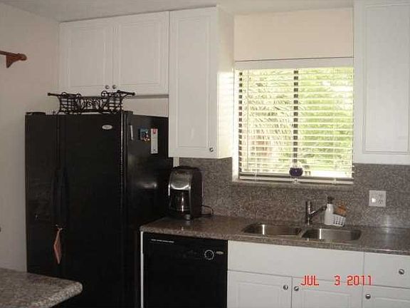 5th image of 421 Lakeview Dr APT 201