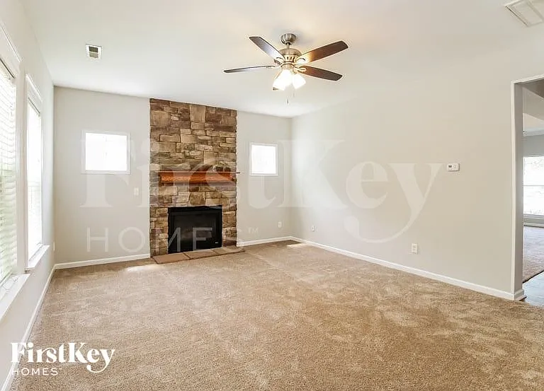 4015 Shadetree Dr — Photo 7