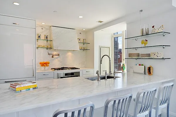 Sold by Corcoran | media 14