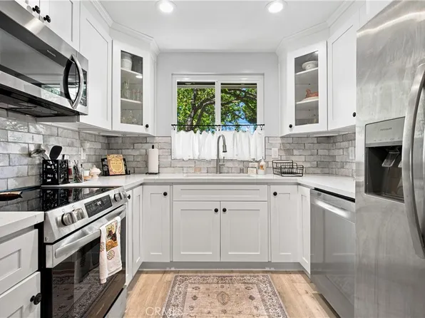 25697 Pine Creek Ln, Wilmington, CA 90744