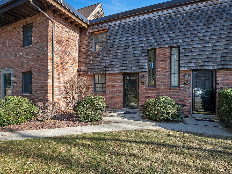 85 River Road